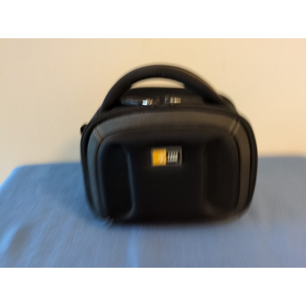Case Logic 6 in high  7 in wide 5 In Deep Multi Compartment Bag
